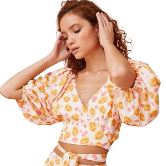 NWT Keepsake the Label Size Small 4 Dissolve Top Wrap Cropped Shirt Floral - Picture 1 of 9